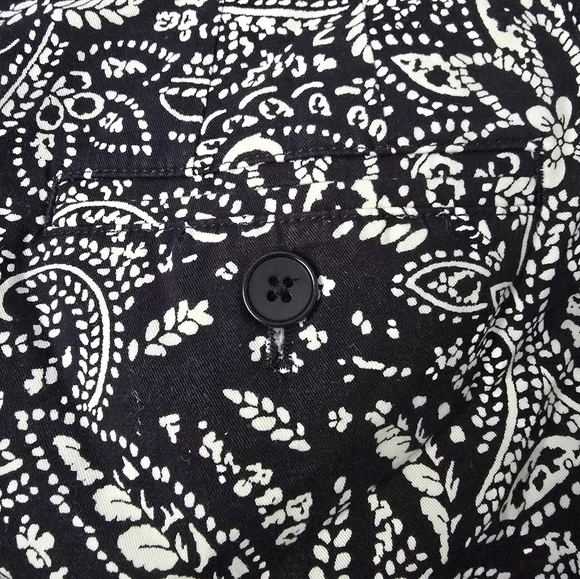 TALBOTS Weekend Short SHORTS Black White Button Floral NWT NEW size 14P - Picture 7 of 8